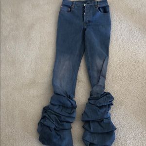 Jeans with stacked bottom